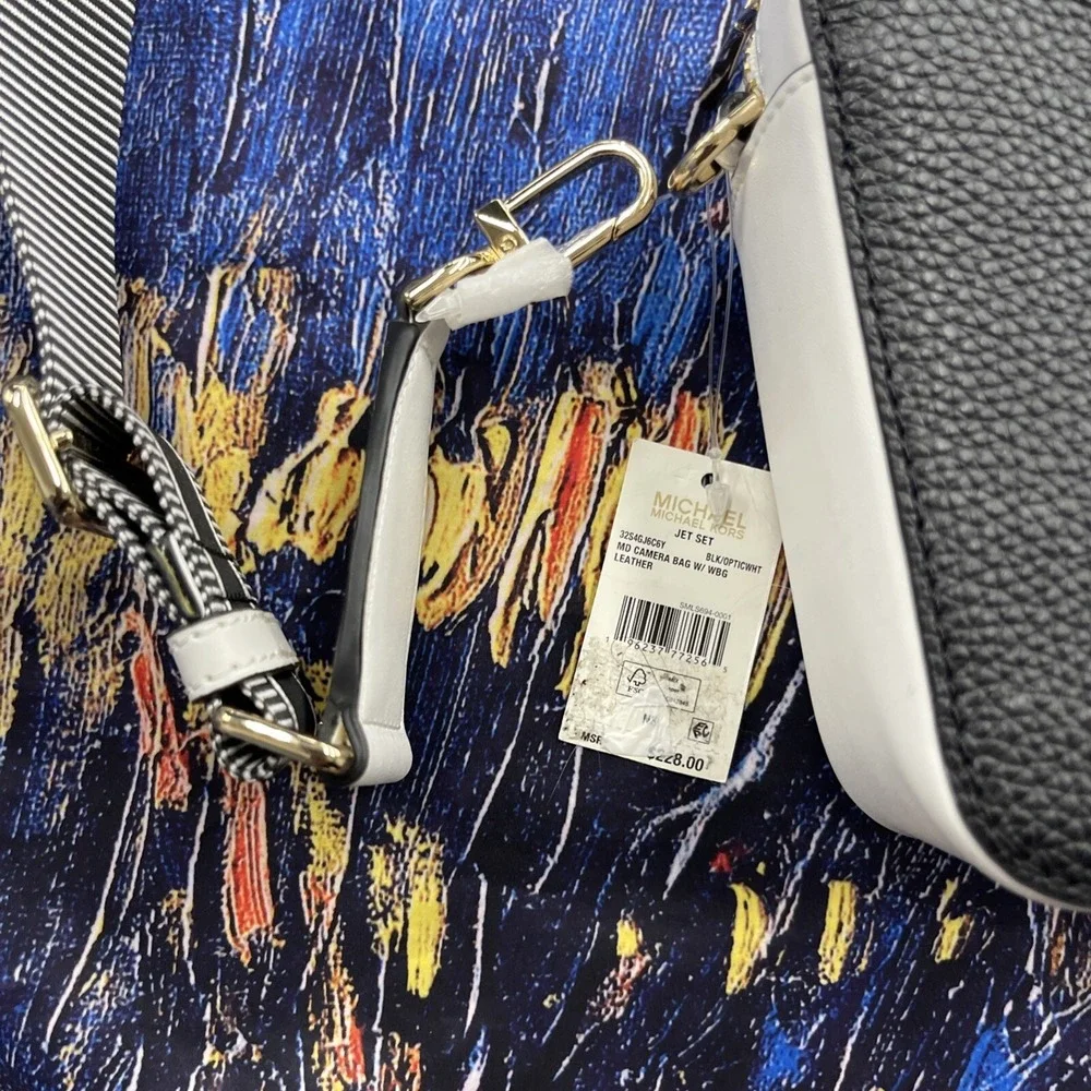 Michael Kors medium Camera cross body bag‎ H65